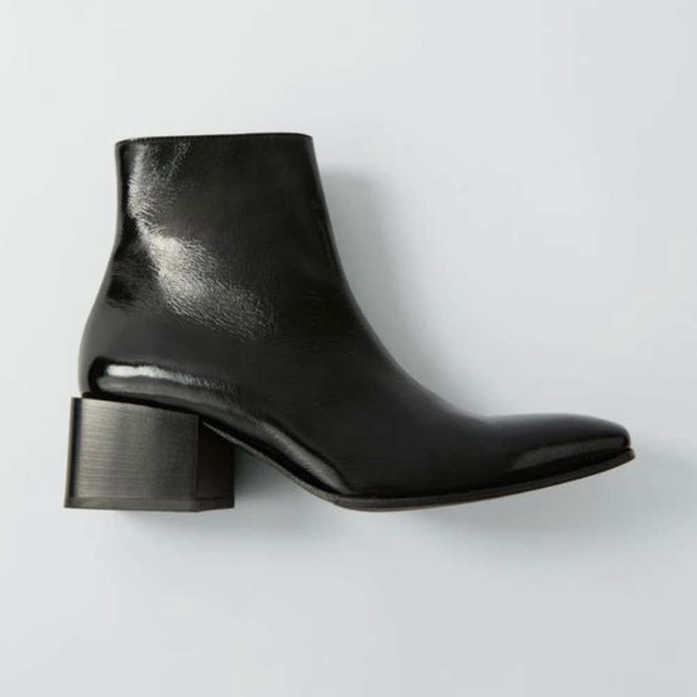 NWOT Acne Studios - Birgit Chelsea Boot